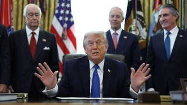 epa12693162 US President Donald Trump (C), joined by Roger Penske, chair of the Penske Corporation, Bud Denker, president of the Penske Corporation, and US Interior Secretary Doug Burgum, delivers remarks before signing an executive order in the Oval Office at the White House, Washington, DC, USA , 30 January 2026. The order aims to bring an IndyCar race to the District of Columbia in summer as part of the celebration of America’s 250th birthday.  EPA/FRANCIS CHUNG / POOL