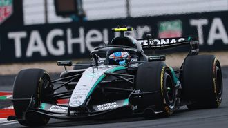 epa12820680 Mercedes driver Andrea Kimi Antonelli of Italy in action during the Race for the Formula 1 Chinese Grand Prix, in Shanghai, China, 15 March 2026. The 2026 Formula 1 Chinese Grand Prix will be held at the Shanghai International Circuit racetrack on 15 March.  EPA/ALEX PLAVEVSKI