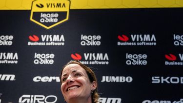MAASTRICHT - Marianne Vos tijdens een persconferentie in het Van der Valk Hotel in aanloop naar de Amstel Gold Race van 2025. Marianne Vos kondigde aan dat ze voor onbepaalde tijd bij de wielerploeg Team Visma Lease a Bike blijft, tot het einde van het actieve wielercarriere. ANP VINCENT JANNINK