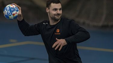 ARNHEM - Dani Baijens tijdens een training van de handbalmannen van TeamNL. De handballers bereiden zich voor op het Europees kampioenschap in Duitsland. ANP RONALD HOOGENDOORN