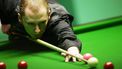 Graeme Dott  plays a shot against Peter Ebdon  during the final of the World Snooker Championship at The Crucible Theatre, Sheffield, England, 01 May 2006. AFP PHOTO/PAUL ELLIS