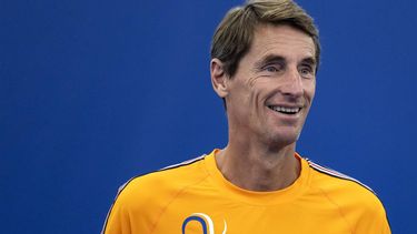 2023-09-07 09:54:46 AMSTELVEEN - Captain Paul Haarhuis tijdens de training voorafgaand aan het vertrek van het TeamNL Davis Cupteam naar Split in aanloop naar de wedstrijd tegen Finland. ANP SANDER KONING