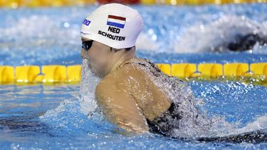 epa11013909 Tes Schouten of the Netherlands competes in the Women's 100m Breaststroke final at the LEN European Short Course Swimming Championships in Otopeni, Romania, 06 December 2023.  EPA/ROBERT GHEMENT