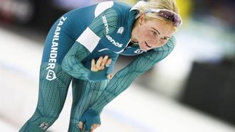 HEERENVEEN - Marijke Groenewoud reageert na de 3000 meter op de tweede dag van het World Cup kwalificatietoernooi schaatsen in Thialf. ANP VINCENT JANNINK