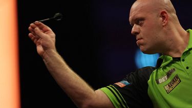 Netherlands' Michael van Gerwen competes in his quarter-final darts match against England's Michael Smith on Night 1 of the PDC Premier League, at the Utilita Arena in Cardiff, south Wales on February 1, 2024. 
Adrian DENNIS / AFP