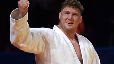 Netherlands' Jur Spijkers celebrates defeating Germany's Johannes Frey in the men's over 100 kg gold medal bout of the European Judo Championships 2022 at the Armeets Arena in Sofia on May 1, 2022. 
Nikolay DOYCHINOV / AFP