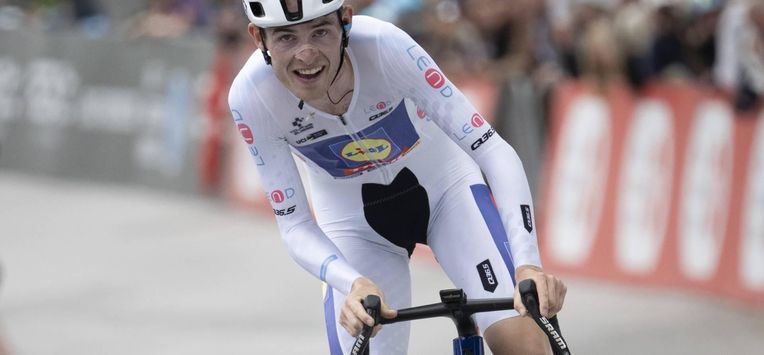 epa11415607 Axel Laurance from France of Alpecin - Deceuninck in action during the 8th and final stage, a 15.7 km time trial from Aigle to Villars-sur-Ollon, Switzerland, at the 87th Tour de Suisse UCI World Tour cycling race, 16 June 2024.  EPA/GIAN EHRENZELLER
