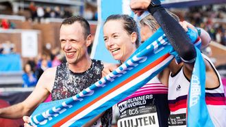 2023-10-15 11:29:13 AMSTERDAM - Anne Luijten komt over de finish van de TCS Amsterdam Marathon 2023. Aan de Marathon van Amsterdam doen een recordaantal van 47.000 lopers mee. ANP IRIS VAN DEN BROEK