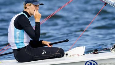 SCHEVENINGEN - Duko Bos na afloop van de ILCA 7 medaillerace op de tiende dag van de wereldkampioenschappen zeilen. ANP SEM VAN DER WAL