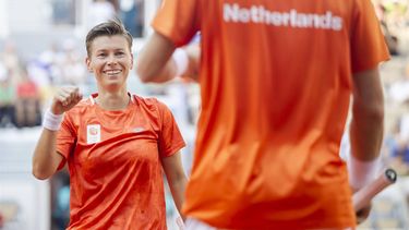 PARIJS - Tennissers Wesley Koolhof en Demi Schuurs in actie tegen Canada tijdens de wedstrijd gemend dubbel voor de bronzen medaille op de Olympische Spelen. ANP IRIS VAN DEN BROEK