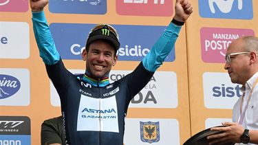 Great Britain's cyclist Mark Cavendish (L) of the Astana Qazaqstan team celebrates after winning the fourth stage of the Tour Colombia UCI 2024 from Paipa to Zipaquira, Colombia, on February 9, 2024. 
Luis ACOSTA / AFP
