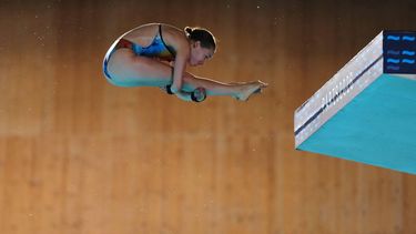 Netherlands' diver Else Guurtje Praasterink competes in the women’s 10m platform final diving event during the LEN European Aquatics Championships, at the Olympic Aquatics Centre in Saint-Denis, northeastern suburbs of Paris, on August 3, 2026. 
Dimitar DILKOFF / AFP