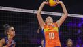 epa10838099 Anna Danesi of Italy in action against Sarah Van Aalen of The Netherlands during the EuroVolley Women 2023 bronze medal match volleyball match between The Netherlands and Italy, in Brussels, Belgium, 03 September 2023.  EPA/OLIVIER MATTHYS