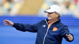 MONCHENGLADBACH - coach Paul van Ass van Nederland tijdens de halve finale op het EK Hockey. Nederland won met 7-0. ANP OLAF KRAAK