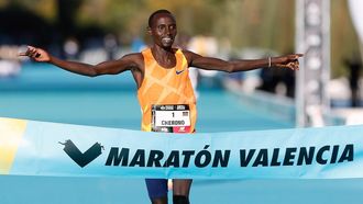 epa09623060 Kenyan athlete Lawrence Cherono wins the Trinidad Alfonso EDP Valencia Marathon in Valencia, Spain, 05 December 2021.  EPA/Miguel Angel Polo