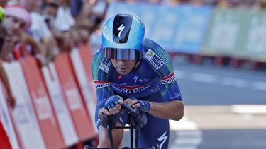 epa13184760 Spanish rider Mikel Landa of team Soudal Quick-Step competes in the 1st stage of the La Vuelta a Espana cycling tour, an individual time trial (ITT) over 9.4km in Monaco, 22 August 2026.  EPA/SEBASTIEN NOGIER