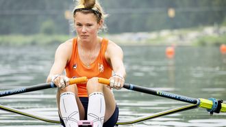 2023-08-25 10:08:50 AMSTERDAM - Karolien Florijn (vrouwen skiff) tijdens een open training van de TeamNL roeiers in WK-formaties op de Amsterdamse Bosbaan. Het team bereidt zich voor op het WK roeien in Belgrado. ANP SANDER KONING