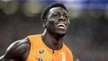 TOKIO - Elvis Afrifa tijdens de finale van de 4x100 meter estafette voor mannen tijdens de WK atletiek in het Japan National Stadium. ANP ROBIN VAN LONKHUIJSEN