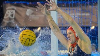 epa12695236 Netherlands goalkeeper Laura Aarts in action during the Women's European Water Polo Championships match between Hungary and Netherlands, in Funchal, Portugal, 31 January 2026.  EPA/Zsolt Szigetvary HUNGARY OUT