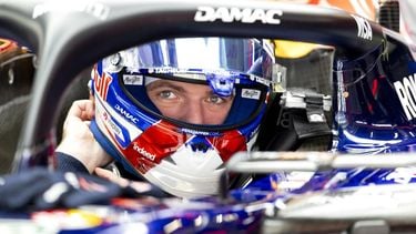 SHANGHAI - Max Verstappen (Red Bull Racing) voorafgaand aan de eerste vrije training op het Shanghai International Circuit in aanloop naar de Grote Prijs van China. SANDER KONING / ANP