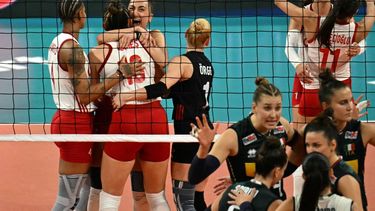 Turkey's players celebrate after winning a point during the Women's European Volleyball Championship EuroVolley final match between Italy and Turkey at the Sinan Erdem Sports Hall in Istanbul on September 6, 2026. 
Ozan KOSE / AFP
