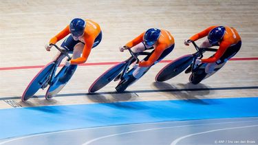 BALLERUP - Hetty van de Wouw, Kimberley Kalee en Steffie van der Peet  tijdens de kwalificatie team sprint op de eerste dag van het WK baanwielrennen in de Ballerup Super Arena. ANP IRIS VAN DEN BROEK