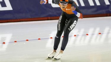 epa11164866 Joy Beune of the Netherlands reacts after her race in the Women’s 5000m event at the ISU World Speed Skating Single Distances Championships in Calgary, Canada, 18 February 2024.