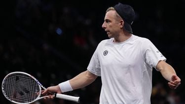 Netherlands' Tallon Griekspoor reacts as he plays against Germany's Alexander Zverev during their men's singles match on day three of the Paris ATP Masters 1000 tennis tournament at the Accor Arena - Palais Omnisports de Paris-Bercy - in Paris on October 30, 2024. 
Dimitar DILKOFF / AFP