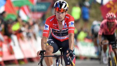 Overall leader Team Bora's Primoz Roglic crosses third the finish line of the stage 20 of the Vuelta a Espana, a 172 km race between Villarcayo and Picon Blanco, on September 7, 2024.   
ANDER GILLENEA / AFP