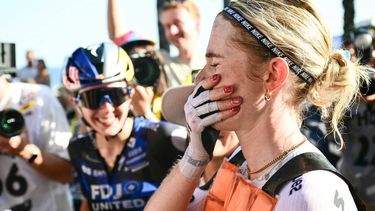 FDJ-SUEZ's Dutch rider Demi Vollering reacts after winning the 8th (out of 9) stage of the fifth edition of the Women's Tour de France cycling race, 171.9 km from Sisteron to Nice, in Nice, southeastern France on August 8, 2026. 
NICOLAS TUCAT / AFP