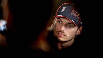 ABU DHABI - Max Verstappen (Red Bull Racing) staat de pers te woord het winnen van de Abu Dhabi Grand Prix op het Yas Marina Circuit. Lando Norris (McLaren), die als derde eindigde, pakte de wereldtitel. ANP SANDER KONING