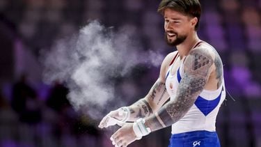epa12464473 Casimir Schmidt of Netherlands reacts in the Men's Horizontal Bar at the FIG Artistic Gymnastics World Championships 2025 in Jakarta, Indonesia, 19 October 2025.  EPA/MAST IRHAM