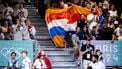 PARIJS - Oranje supporters tijdens de handbalwedstrijd van Nederland tegen Angola. Het olympisch handbaltoernooi voor vrouwen vindt plaats van 25 juli tot en met 10 augustus. ANP KOEN VAN WEEL