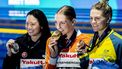 DOHA - Marrit Steenbergen tijdens de huldiging van de 100 vrij vrouwen tijdens de zesde dag van de wereldkampioenschappen langebaan zwemmen. De WK was een van de mogelijkheden voor de Nederlandse zwemmers om limieten te zwemmen voor de Spelen van Parijs in 2024. ANP KOEN VAN WEEL