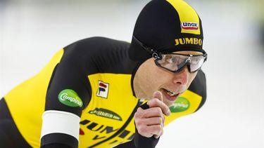 2023-10-27 18:25:58 HEERENVEEN - Jorrit Bergsma in actie tijdens de 5.000m heren van het wereldbekerkwalificatietoernooi in ijsstadion Thialf. Het langebaanseizoen start met dit driedaagse kwalificatietoernooi voor de wereldbeker. ANP VINCENT JANNINK