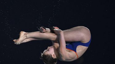 Netherland's Else Praasterink competes in the final of the women's 10m platform diving event during the 2024 World Aquatics Championships at Hamad Aquatics Centre in Doha on February 5, 2024. 
MANAN VATSYAYANA / AFP