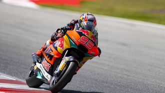 epa12357346 Dutch Moto2 rider Collin Veijer (Red Bull KTM Ajo) during the qualifying sessions held at the Barcelona-Catalonia Circuit in Montmelo, Barcelona, Spain, 06 September 2025. The MotoGP Catalonia Gran Prix will take place 07 September 2025.  EPA/Siu Wu