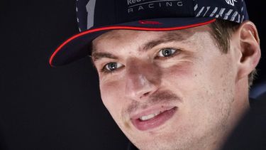 2023-11-16 07:11:05 LAS VEGAS - Max Verstappen (Red Bull Racing) staat de pers te woord op de mediadag voorafgaand aan de Formule 1 Grand Prix op het Las Vegas Strip Circuit. ANP SEM VAN DER WAL