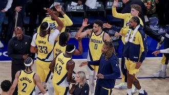 epa12129791 The Indiana Pacers celebrate after defeating the New York Knicks during game two of the NBA Eastern Conference finals between the Indiana Pacers and the New York Knicks at Madison Square Garden in New York, New York, USA, 23 May 2025.  EPA/JUSTIN LANE  SHUTTERSTOCK OUT