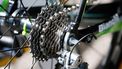BESANCON - Detail van een fiets van een Belkin-rijder tijdens een rustdag in de Tour de France. ANP BAS CZERWINSKI