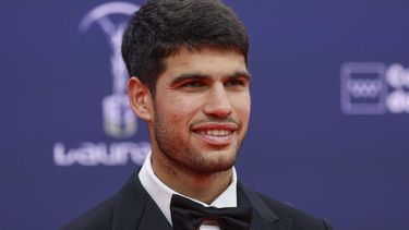 epa12045299 Tennis player Carlos Alcaraz poses upon arriving at the 2025 Laureus World Sports Awards ceremony, at the Cibeles Palace in Madrid, Spain, 21 April 2025.  EPA/MARISCAL