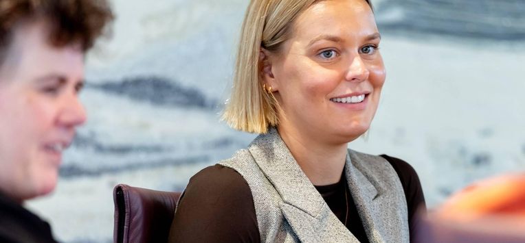 DEN BOSCH - Zwemster en drievoudig olympisch kampioen Sharon van Rouwendaal tijdens het uitreiken van de onderscheiding die hoort bij het Ereburgerschap van Brabant aan de oud-zwemster. ANP IRIS VAN DEN BROEK