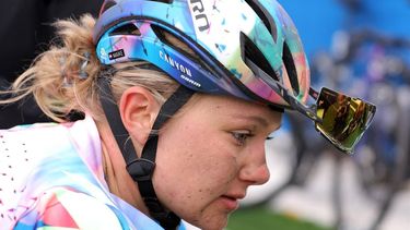 2023-04-08 19:34:38 Canyon SRAM Racing's Dutch rider Maike Van Der Duin looks on after the third edition of the Paris-Roubaix one-day classic cycling race, between Denain and Roubaix, on April 8, 2023. 
Thomas SAMSON / AFP