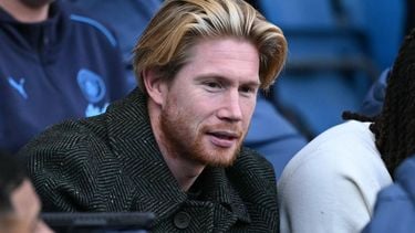 Manchester City's Belgian midfielder #17 Kevin De Bruyne, still injured, takes his seat to watch the English Premier League football match between Manchester City and Fulham at the Etihad Stadium in Manchester, north west England, on October 5, 2024. 
Oli SCARFF / AFP