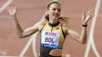 epa11560291 Femke Bol of Netherlands celebrates after winning the Women's 400m Hurdles competition during the World Athletics Diamond League Athletissima athletics meeting at the Stade Olympique de la Pontaise in Lausanne, Switzerland, 22 August 2024.  EPA/SALVATORE DI NOLFI