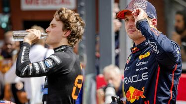 SPA - Oscar Piastri (McLaren) en Max Verstappen (Red Bull Racing) na afloop van de sprint race op het circuit van Spa-Francorchamps in aanloop naar de Grote Prijs van België. ANP SEM VAN DER WAL