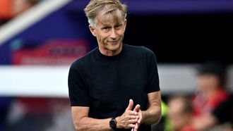 Netherlands' head coach Andries Jonker reacts during the UEFA Women's Euro 2025 Group D football match between Wales and The Netherlands at the Allmend Stadion Luzern in Lucerne on July 5, 2025. 
Fabrice COFFRINI / AFP