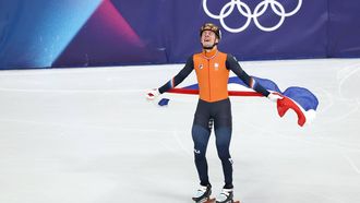 epa12732752 Jens van 't Wout of the Netherlands celebrates after winning the Men's 1000m A final of the Short Track Speed Skating competitions at the Milano Cortina 2026 Winter Olympic Games, in Milan, Italy, 12 February 2026.  EPA/WU HAO