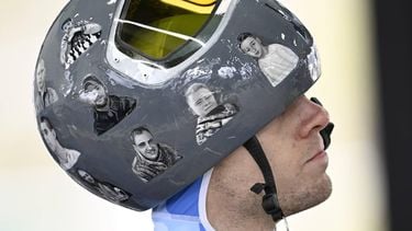 epa12726801 Vladyslav Heraskevych of Ukraine wears a helmet in memory of the Ukrainian athletes who died in the war during the Men's Skeleton training session at the Milano Cortina 2026 Winter Olympic Games, in Cortina d'Ampezzo, Italy, 11 February 2026.  EPA/DANIEL DAL ZENNARO