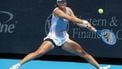 epa12302899 Iga Swiatek of Poland in action against Anna Kalinskaya of Russia during their women’s singles quarter-finals match of the Cincinnati Open at the Lindner Family Tennis Center in Mason Ohio, USA, 15 August 2025.  EPA/MARK LYONS